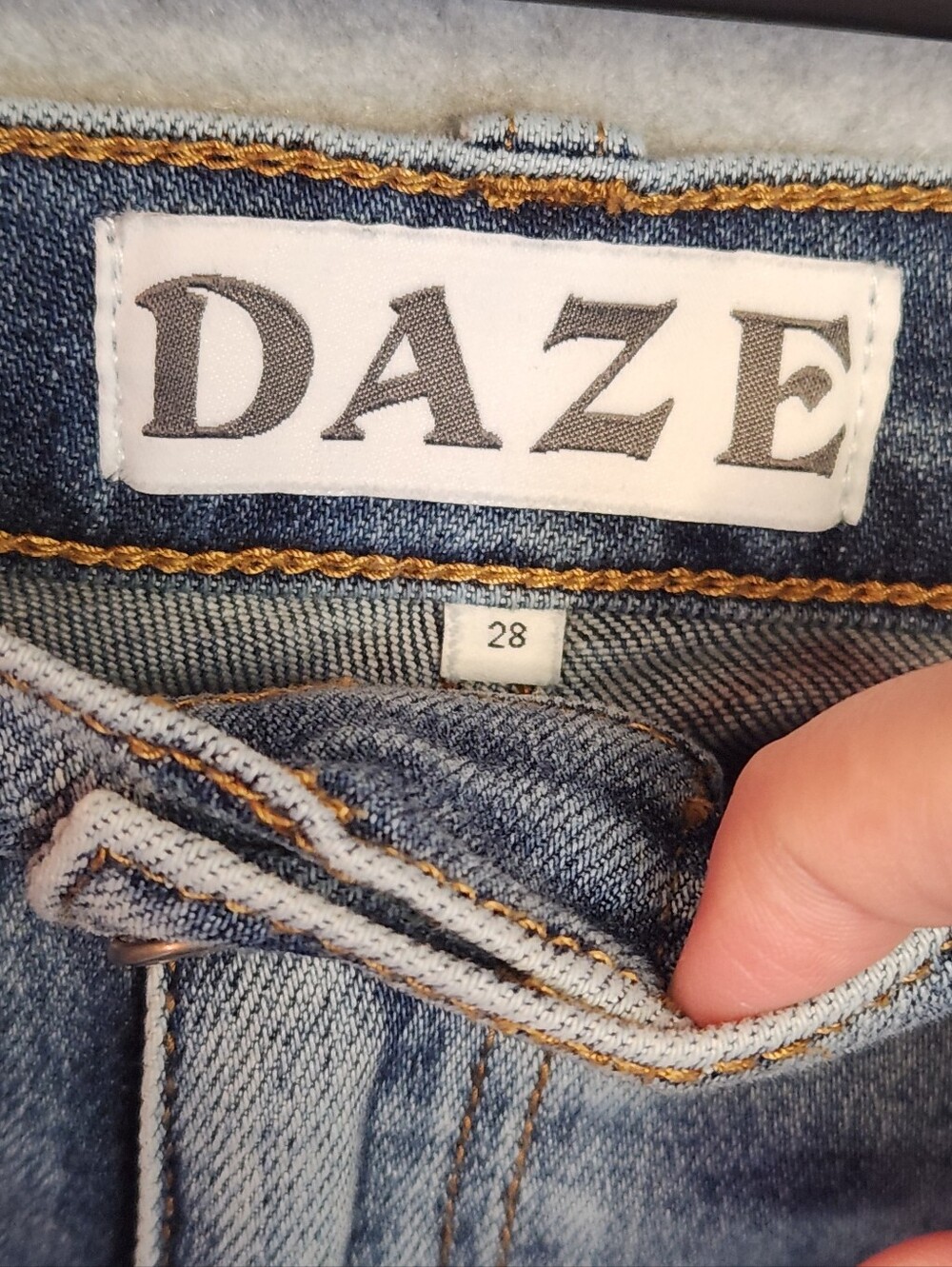 Daze Frayed Hem Denim Shorts Size 28 - Picture 2 of 13